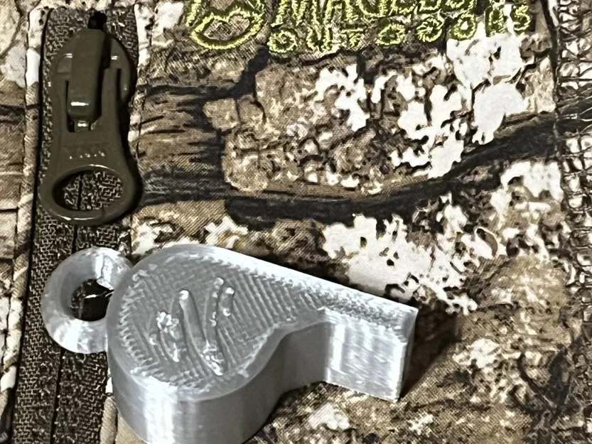 Móc khóa còi LOUD siêu lớn - Image 1