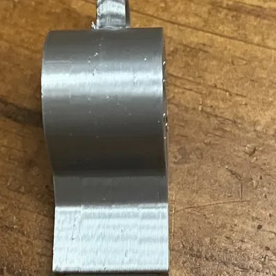 Móc khóa còi LOUD siêu lớn