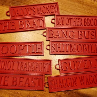 Những nhãn khóa hài hước cho xe hơi của bạn