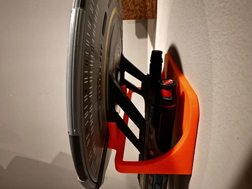 Giá đỡ tường mô hình Eaglemoss Star Trek Cerritos - Image 3