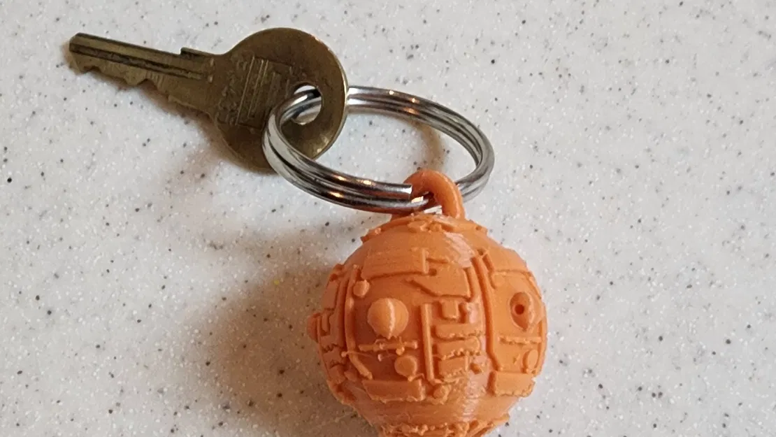 Móc khóa hình chiếc phi thuyền khổng lồ Death Star - Image 1