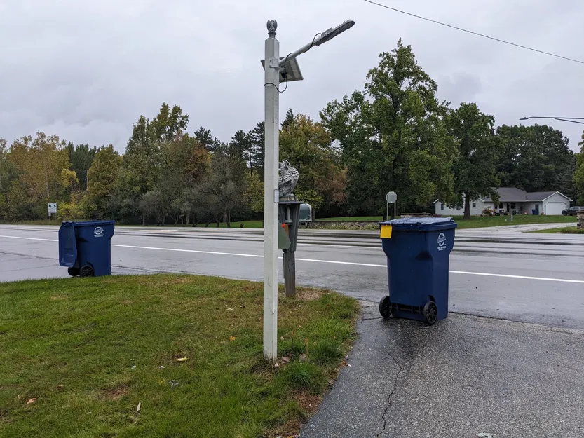 Cờ báo đầy/rỗng cho thùng rác bên lề đường - Image 2