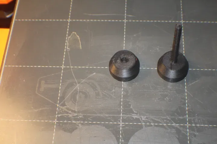 Bánh xe với trục cho phương tiện di chuyển - Image 1