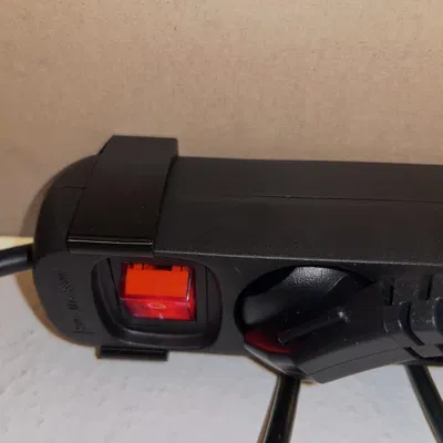 Giá đỡ ổ cắm điện không cần vít cho bàn làm việc Bekant