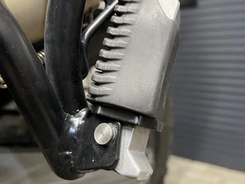 Chân đế phụ cho BMW F 800 GS với tính năng đàn hồi - Image 1