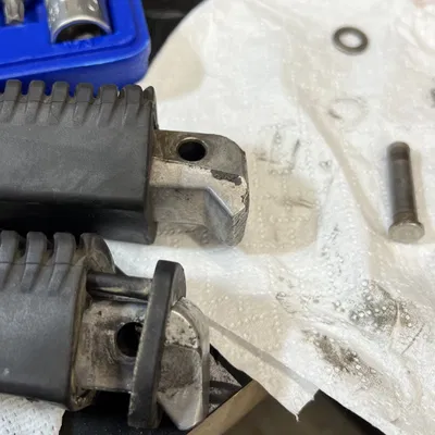 Chân đế phụ cho BMW F 800 GS với tính năng đàn hồi