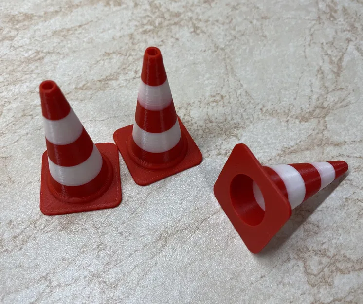 Côn giao thông tỷ lệ 1:10 với thay đổi màu sắc - Image 2