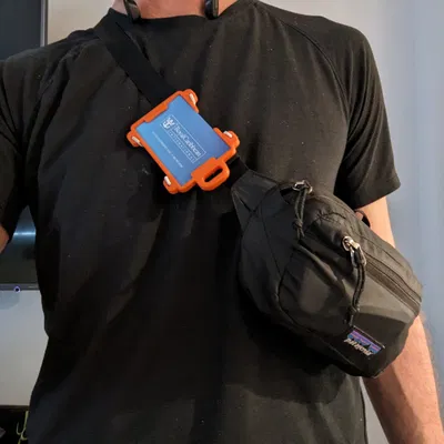 Giá đỡ thẻ ID với lỗ treo chìa khóa và dây đàn hồi