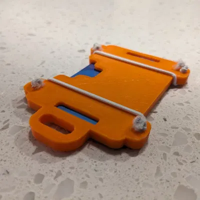 Giá đỡ thẻ ID với lỗ treo chìa khóa và dây đàn hồi