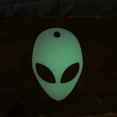 Móc chìa khóa Alien phát sáng trong bóng tối