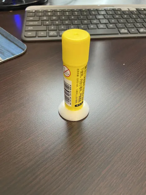 Đế giữ cho cây keo dán 3D chắc chắn và tiện lợi - Image 1