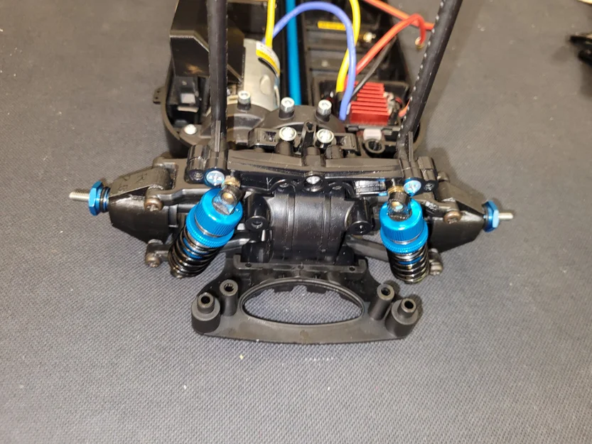 Bộ chân đỡ sau Tamiya TT01 với độ nghiêng 2.5 độ và tâm lăn... - Image 1
