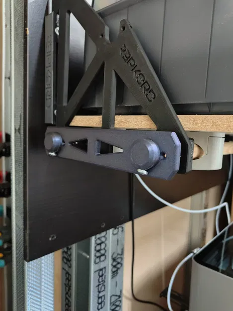 Nắp chặn ổn định RepRack có lỗ để lắp vít - Image 1