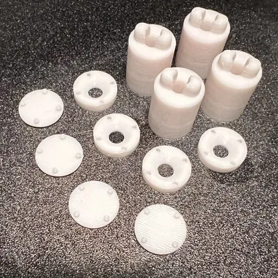 Giá treo tường IKEA Skadis dễ lắp đặt