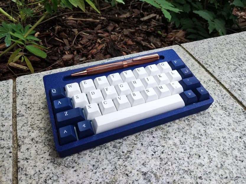 Vỏ bàn phím inQAZtro với giá đỡ bút - Image 4