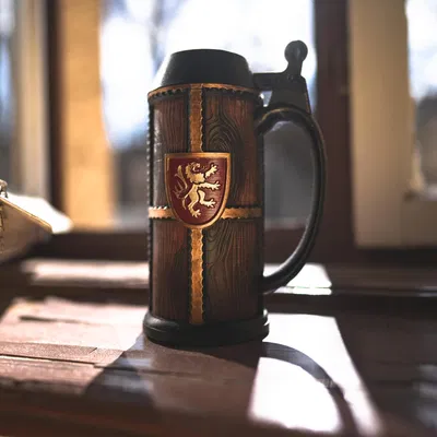 Giá đỡ bình bia Humpen 0.5l với nắp bảo vệ