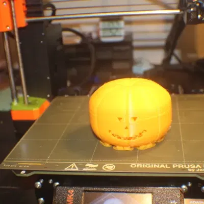 Đèn bí ngô Jack-0-Lattern với thiết kế độc đáo