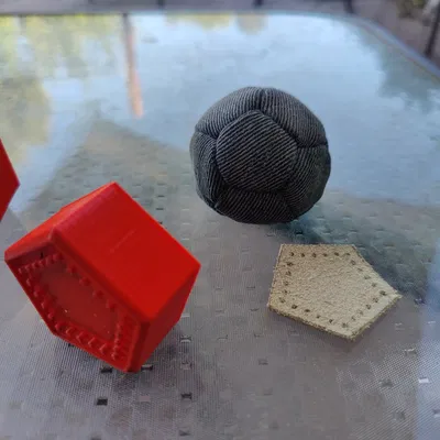 Dụng cụ đóng dấu hình cầu cho bóng đá và hacky sack