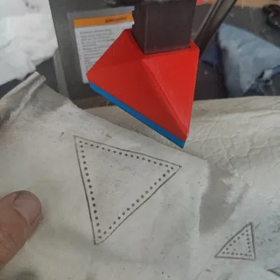 Dụng cụ đóng dấu hình cầu cho bóng đá và hacky sack