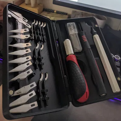 Hộp đựng dao cắt và dụng cụ làm sạch với khóa từ tính