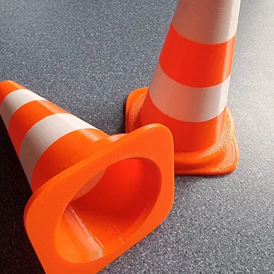 Pylone trang trí cho bàn làm việc