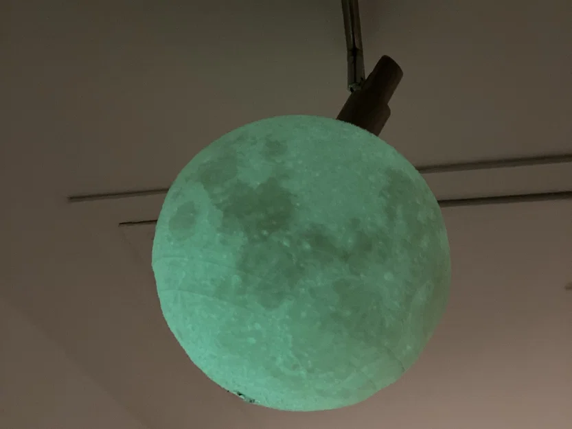 Đèn bàn hình trăng lithophane thiết kế tinh xảo - Image 2