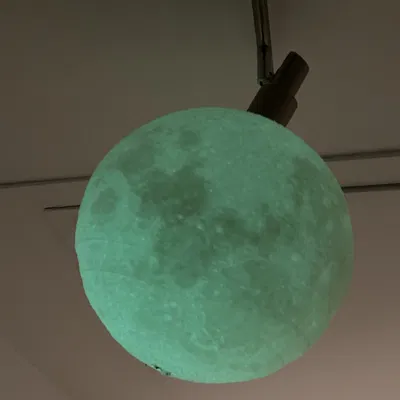 Đèn bàn hình trăng lithophane thiết kế tinh xảo