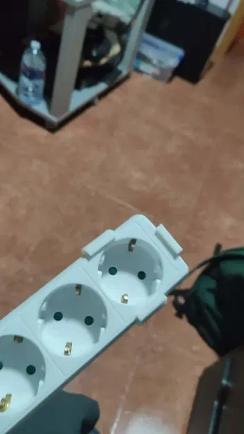 Giá đỡ ổ cắm điện gắn tường cho dây dẫn - Image 8