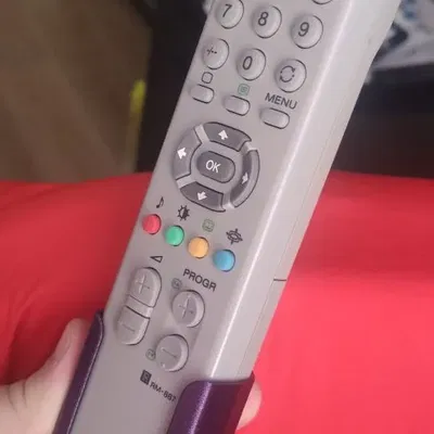 Giá đỡ điều khiển từ xa cho TV Sony RM-887