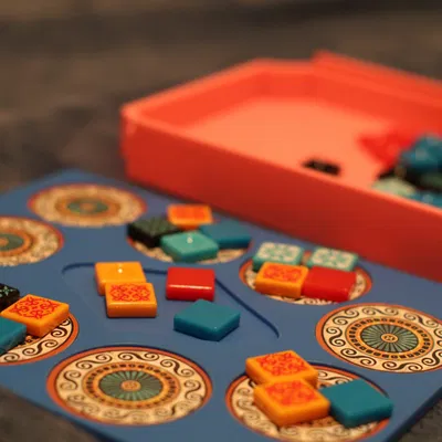 Hộp lưu trữ gạch Azul Mini với nắp làm bàn nhà máy