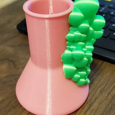 Bình thí nghiệm của nhà khoa học điên với bong bóng vui nhộn