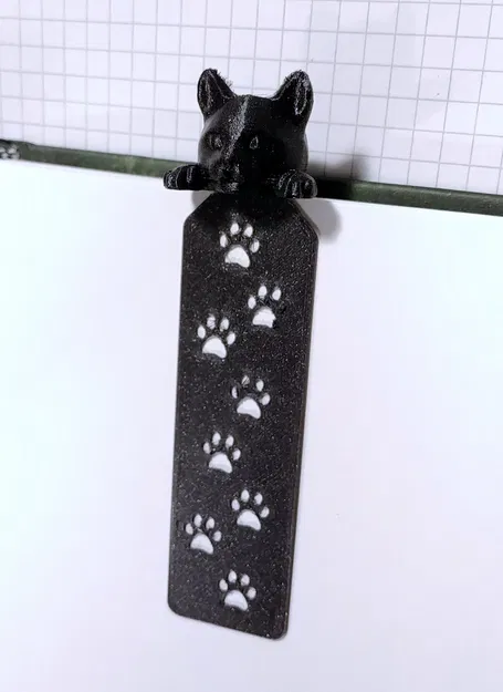 Dấu trang mèo dễ thương nhìn qua sách yêu thích - Image 3