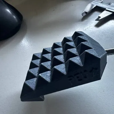 Cây gãi lưng hai phiên bản: cứng và tròn