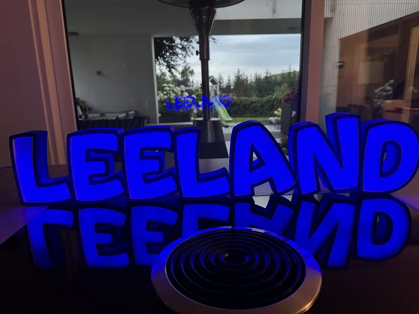 Đèn LED tên "LEELAND" cho trẻ em - Image 1