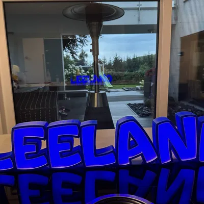 Đèn LED tên "LEELAND" cho trẻ em