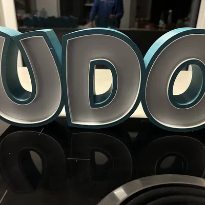 Đèn LED tên UDO in 3D cho trẻ em