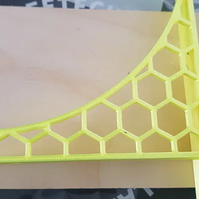 Giá đỡ góc cho gỗ với chiều sâu 11cm và lỗ vít