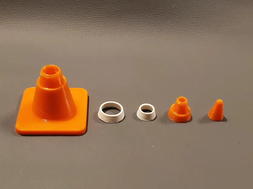 Bộ mô hình cọc giao thông và rào chắn nhiều màu sắc - Image 5