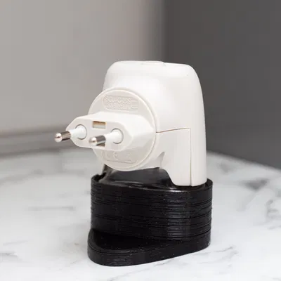 Giá đỡ cho phích điện chống muỗi Raid 36mL