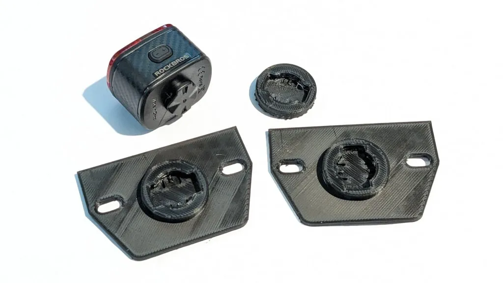 Giá đỡ đèn Rockbros Q2S cho giá đỡ xe đạp Thule Pack n Pedal - Image 2