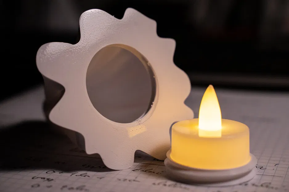 Ma nhỏ thắp sáng bằng đèn tealight năng lượng pin - Image 5