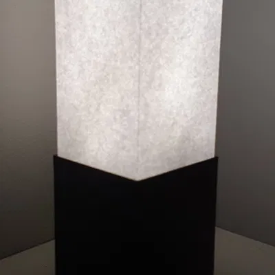 Đèn LED từ giấy A4 với đế hỗ trợ hữu cơ