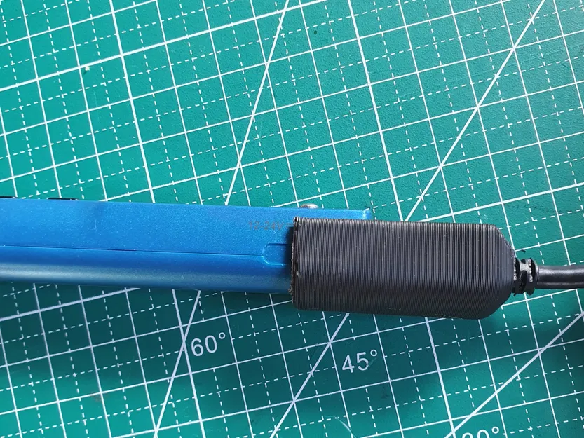 Giá đỡ cáp TS100 cho kết nối - Image 1