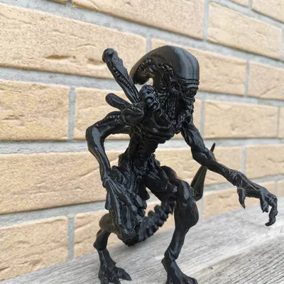 Tượng người ngoài hành tinh xenomorph đứng 10cm