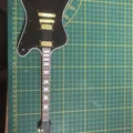 Mô hình đàn guitar mini Gibson Firebird chi tiết - Thumbnail 5
