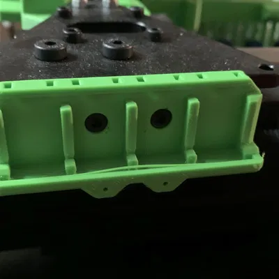 Giá đỡ Wago 221 với vít nắp thay vì vít đầu phẳng