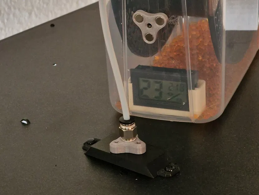 Nắp trung tâm cho Enclosure Prusa với kết nối Bowden và nam châm - Image 1