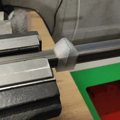 Kẹp cắt ống vuông 15mm cho máy cưa tay