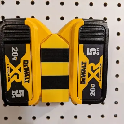 Giá đỡ pin đôi DeWalt gắn trên bảng đục lỗ 1/4