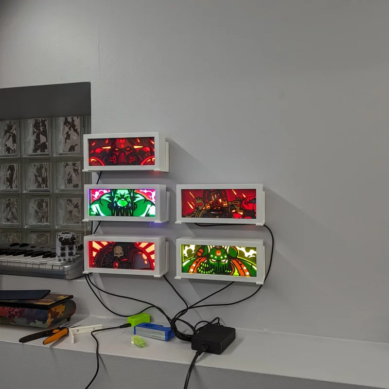 Giá đỡ tường cho hộp đèn LED với điều khiển gắn sau